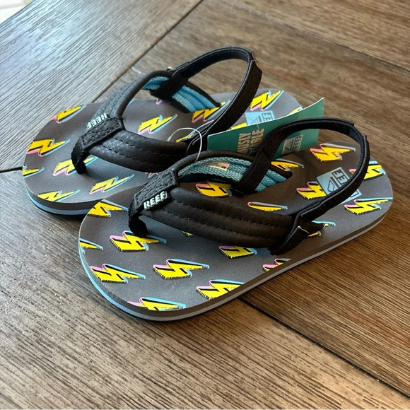 Reef Ahi Bolt Sandals - Picture 3 of 9
